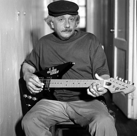Einstein guitarrista Razer